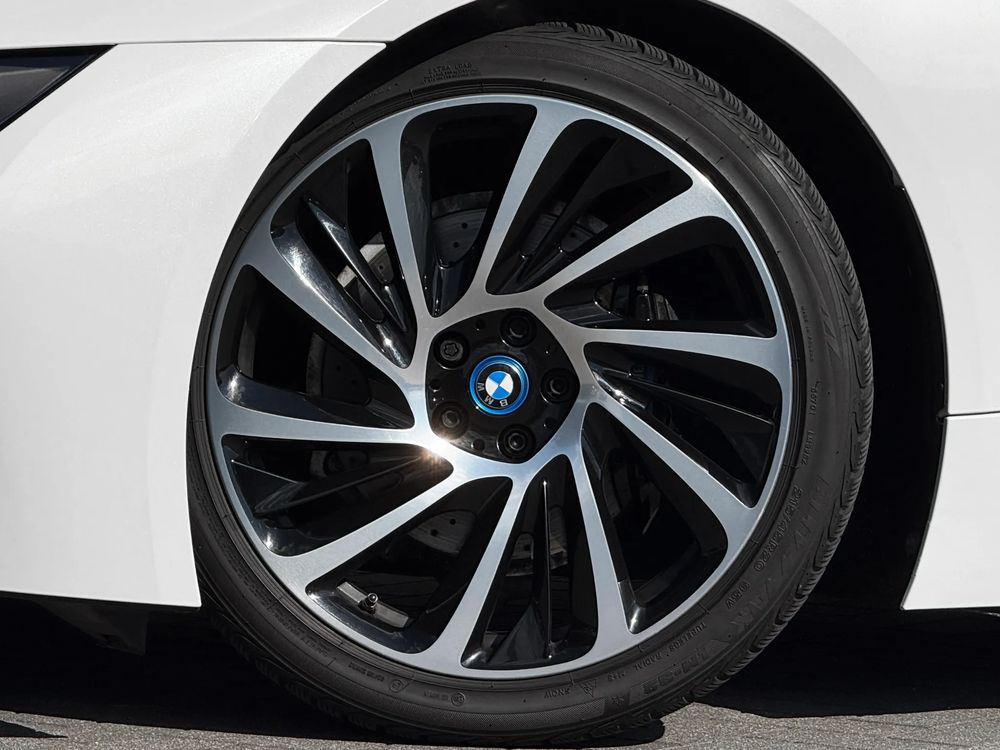 BMW I8 1.5 Hybryda 362 KM — zdjęcie 7