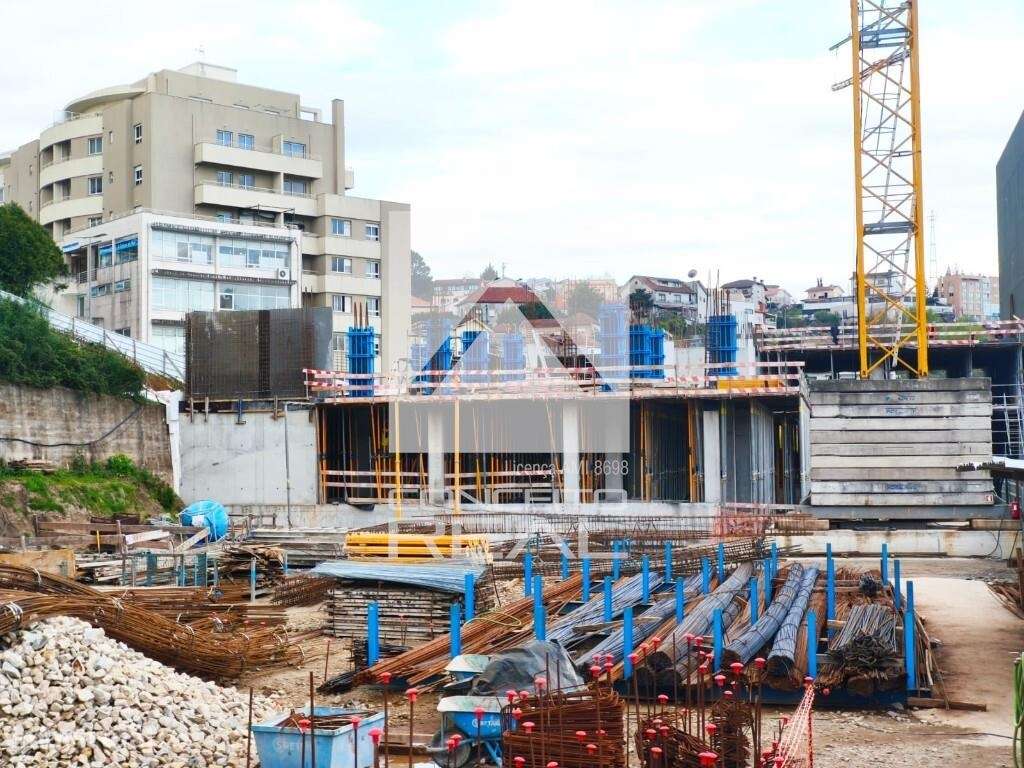 Apart. T3 c/ Box p/ 2 viat. Novo - Lordelo (Paredes)-7