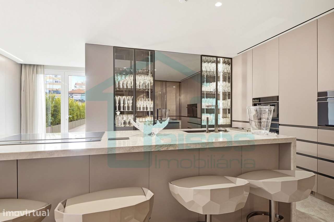 T3 de Luxo a Estrear - Terraço e Garagem - Av. República, Lx-16