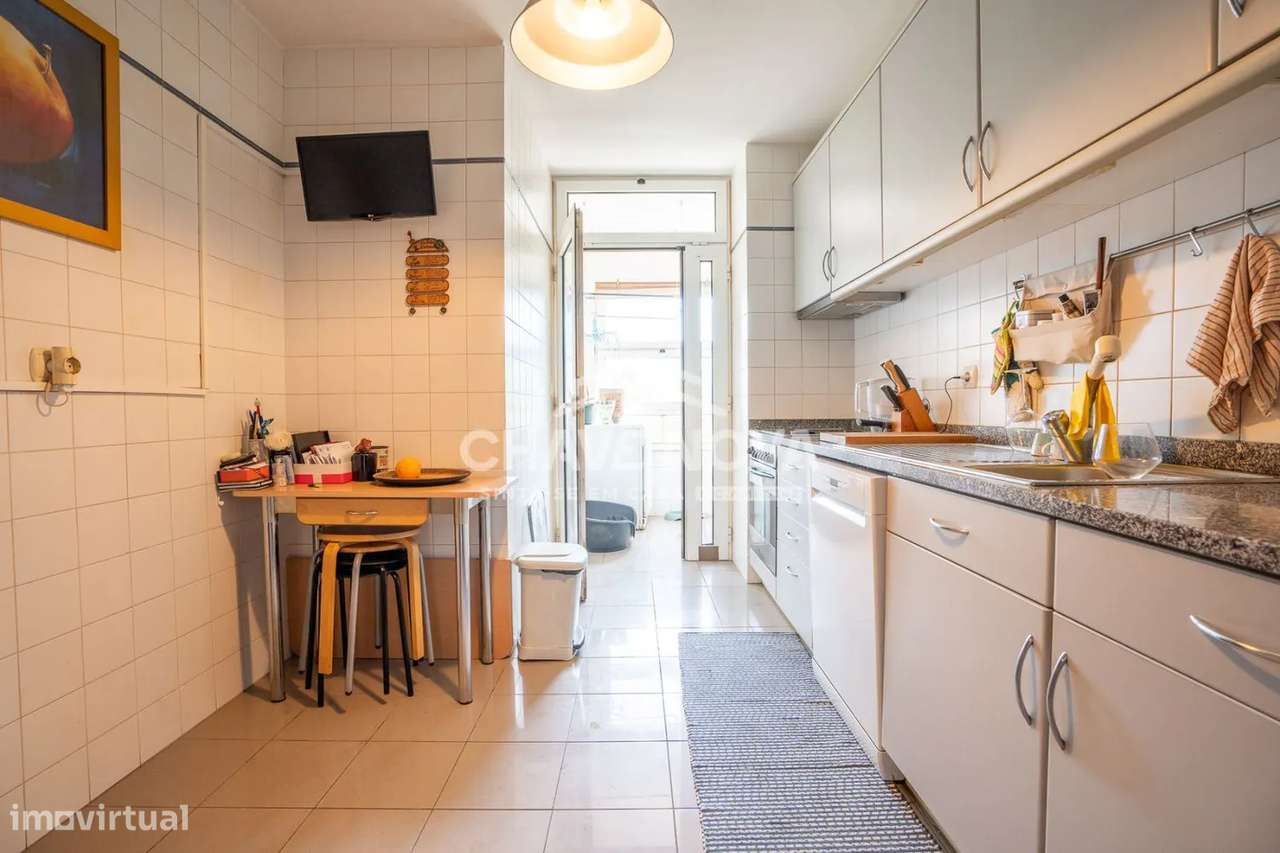 Apartamento T2 c/ Lugar de Garagem na Foz do Douro-17