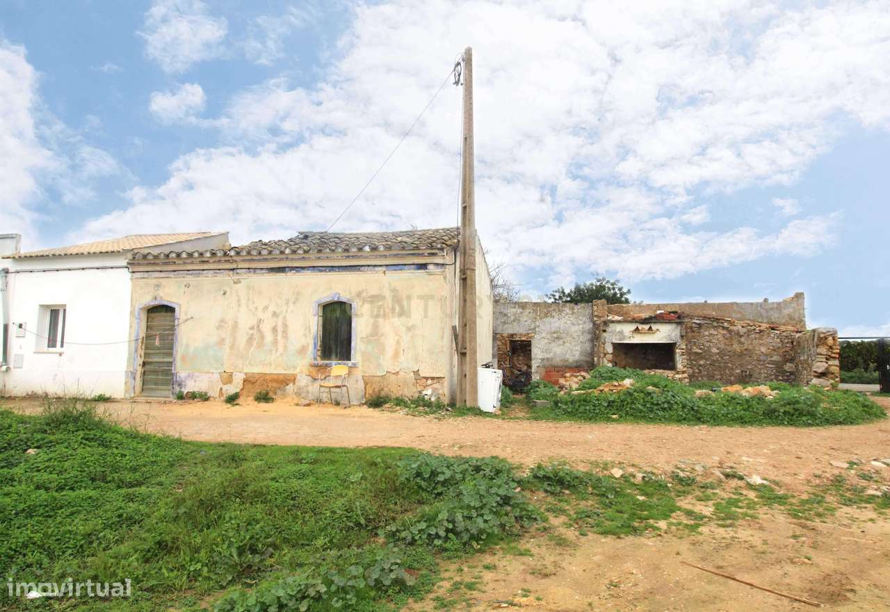 Quintinha parcialmente remodelada com 638 m2 de construção em Campina - Grande imagem: 5/12