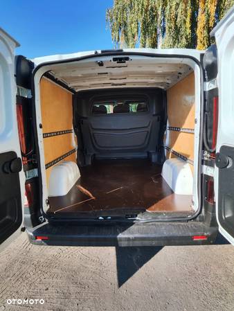 Renault TRAFIC brygadówka 6osób - 11