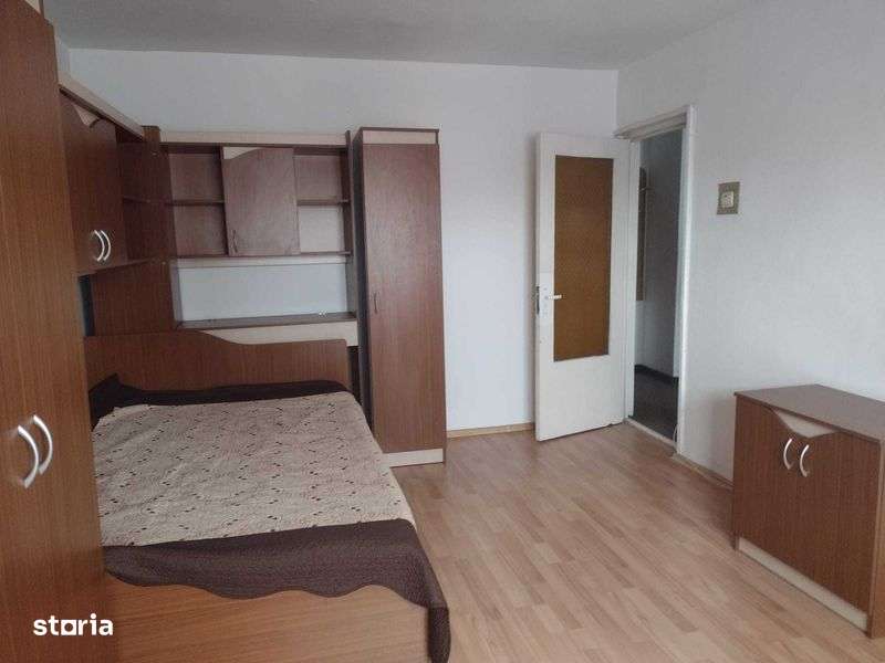 Vând apartament 2 camere,decomandat - Imagine principală: 5/5