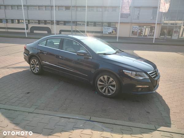 Volkswagen Passat CC - 1