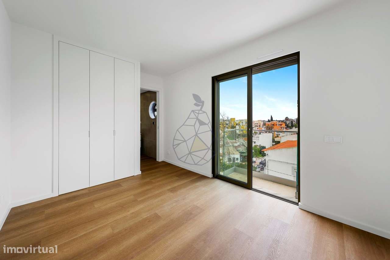Apartamento T2 Duplex com 2 lugares de estacionamento em Alvor-8