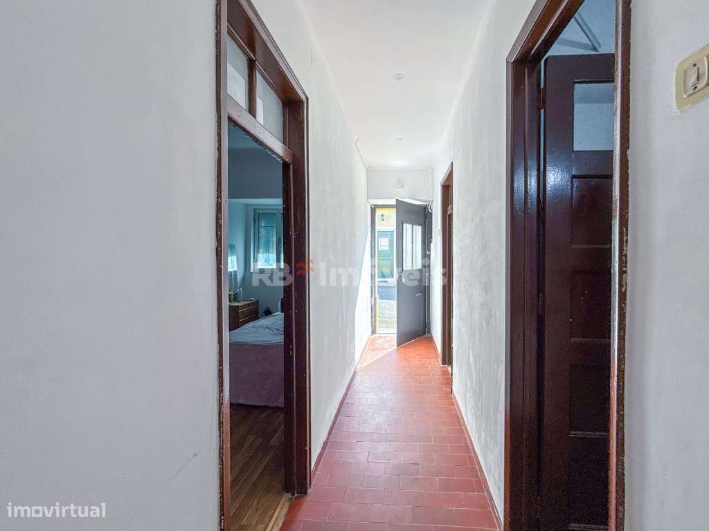 Casa de habitação e arrumos, para recuperar nos Soudos - Vila do Paço - Grande imagem: 4/35