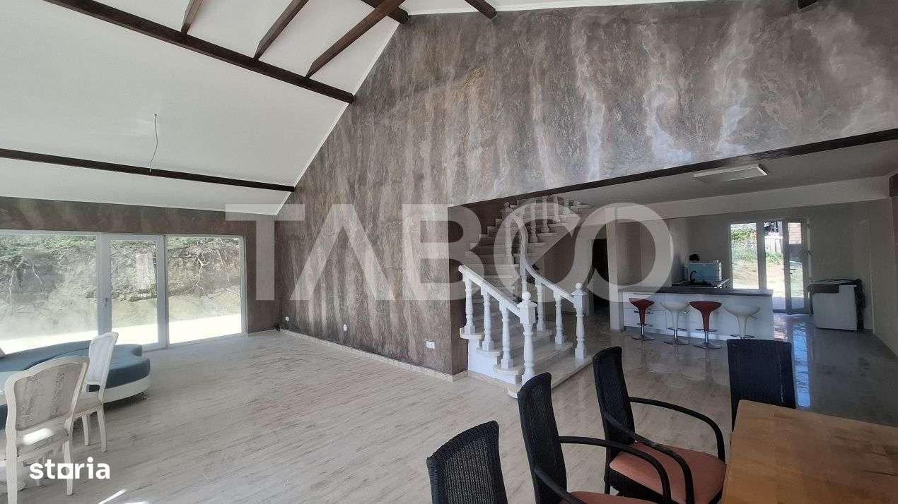 Casa de vanzare 405 mp utili 2 garaje 250 mp terase Slimnic Sibiu - Imagine principală: 1/19