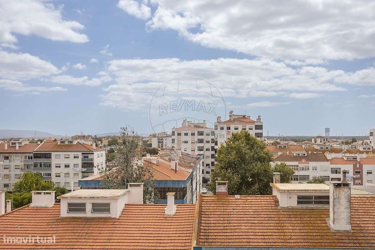 Apartamento T2 para venda em Paio Pires-6