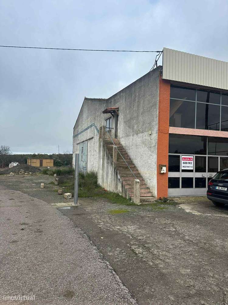 Aluga-se armazém com 600m2, Ferreira do Alentejo - Grande imagem: 4/4