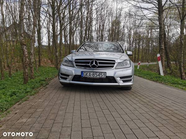 Mercedes-Benz Klasa C 250 T CDI DPF BlueEFFICIENCY Avantgarde - 2