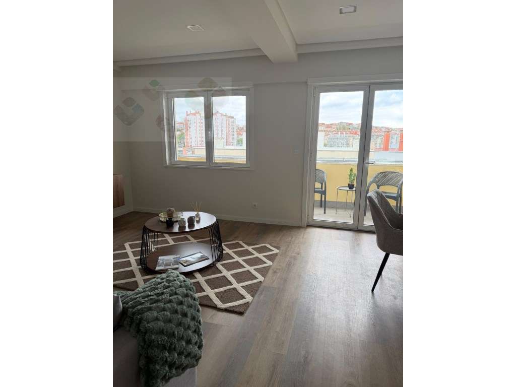 Apartamento T3 Venda Lisboa-11