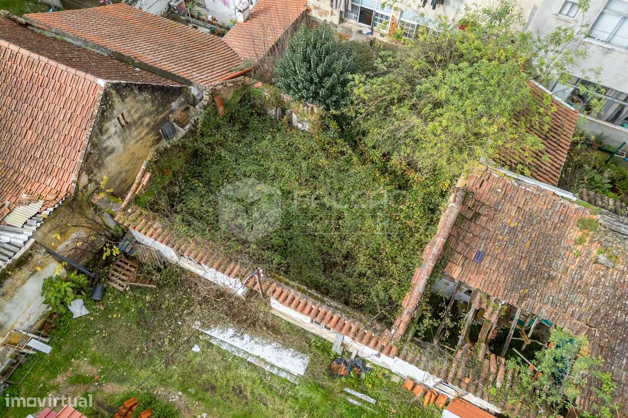 Moradia para Restaurar T3 Venda em Santarém (Marvila), Santa Iria da R - Grande imagem: 3/33