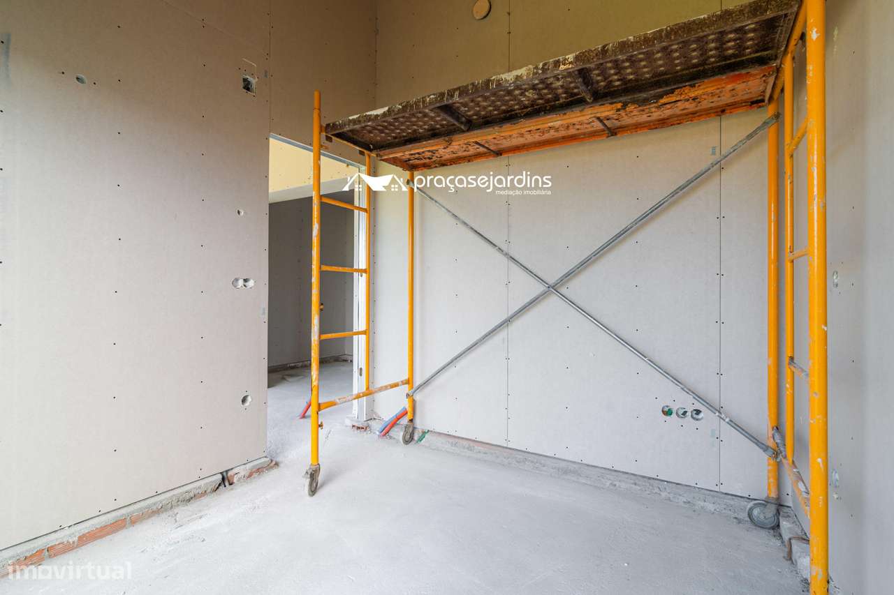 Moradia T3 térrea-13