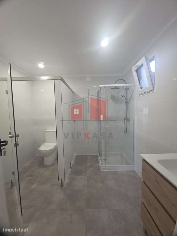 Armazém de 100 m2 para arrendamento - Grande imagem: 5/6