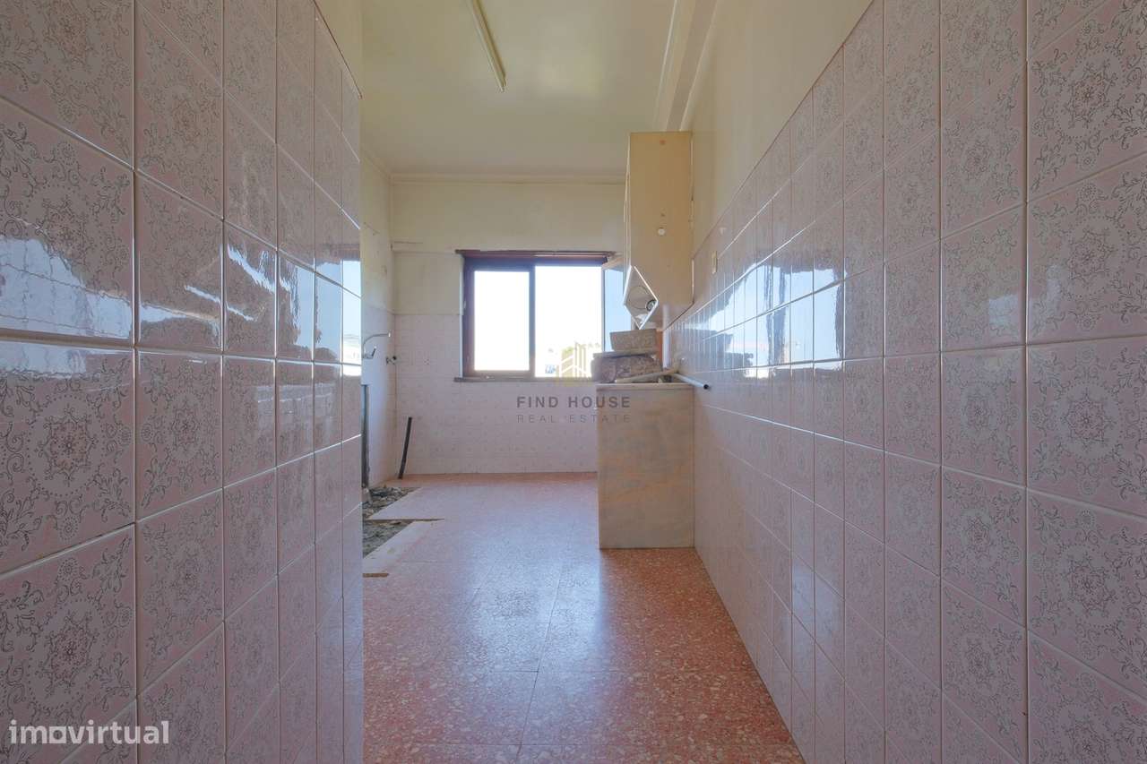 Apartamento T2 na zona da Figueirinha em Oeiras-17