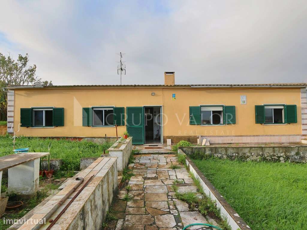 Moradia T2 com terreno de 680m2, Cortegaça-24