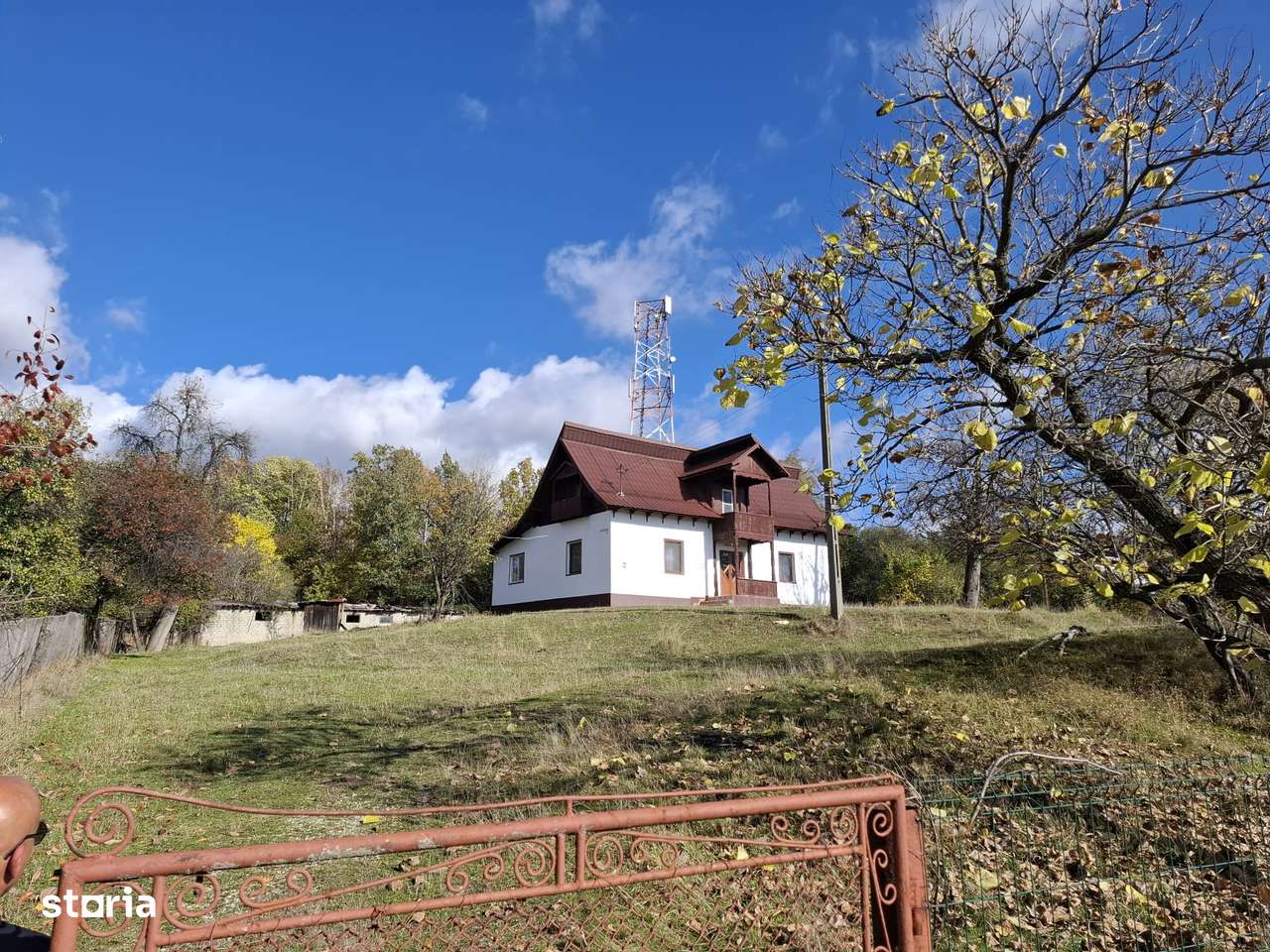 Casa 3 camere,bucătărie,baie, centrală cu lemne + teren com Bunești - Imagine principală: 5/20