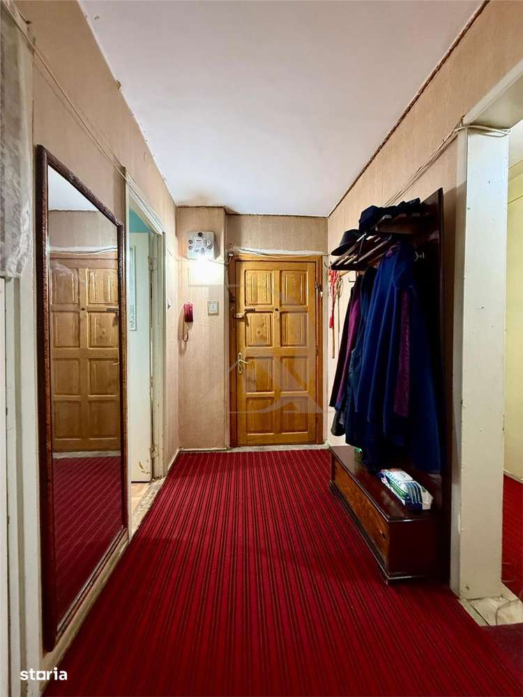 Apartament 4 camere Tatarasi - Posta , decomandat , etaj 1 - Imagine principală: 4/13