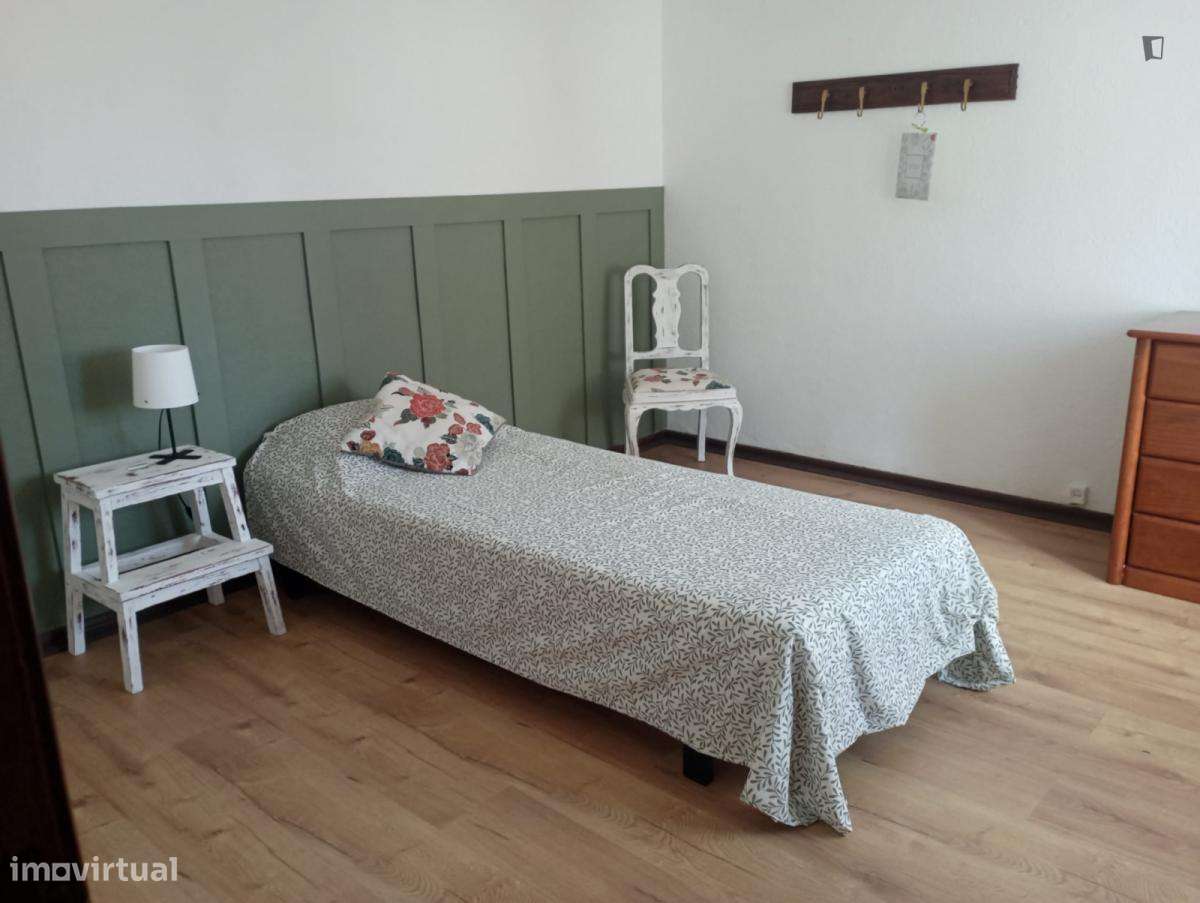 Quarto - localizado em Carcavelos Lisbon - Grande imagem: 3/10