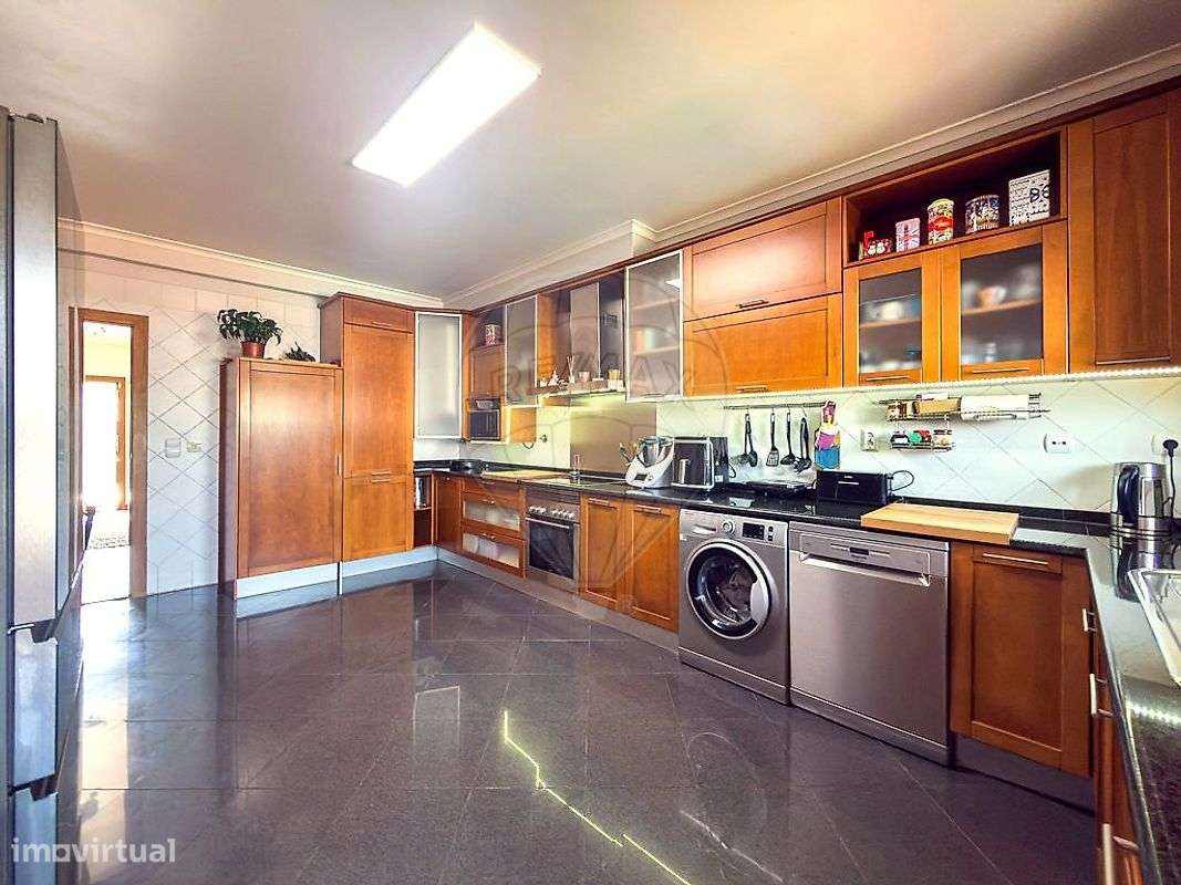 Moradia T4 para venda-11