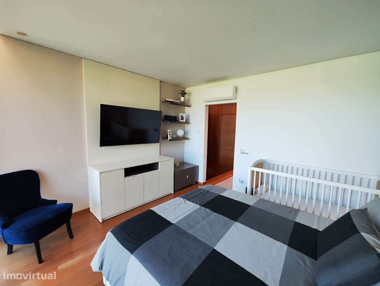 Vende-se moradia de luxo-15