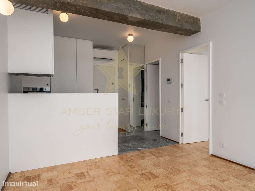 Apartamento T1 de 55 m2 a 300 m da Estação de Metro dos Aliados! - Grande imagem: 5/12