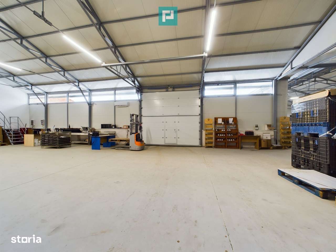 Hală de producție cu spații de birouri - Imagine principală: 2/10