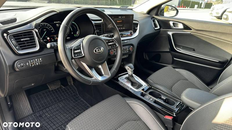 Kia Ceed 1.6 GDI PHEV Business Line DCT - 9