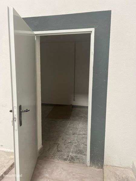 Armanzem magnifico com 300 m2 area - Grande imagem: 4/4