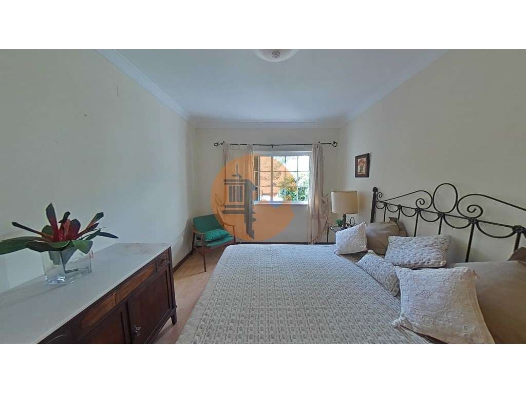 Fantástica Moradia com Piscina para venda-34