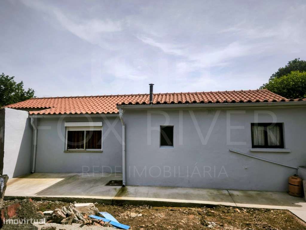 Moradia T3 para venda em Valença-3