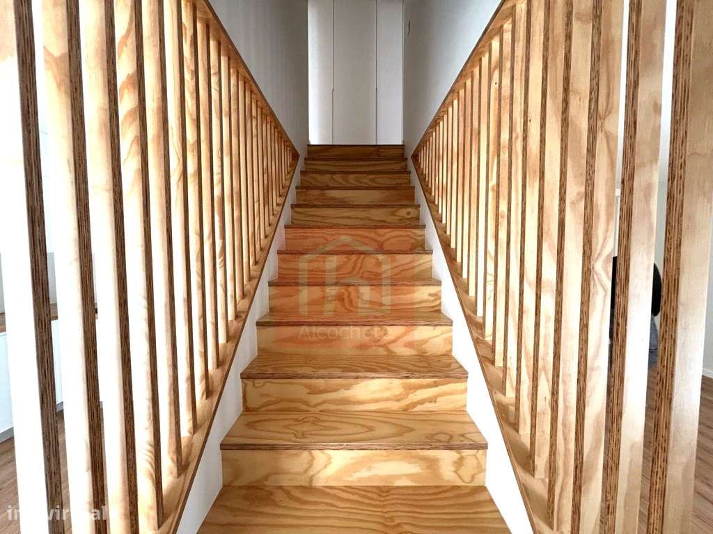 Apartamento duplex T2 no centro histórico Alcochete-15