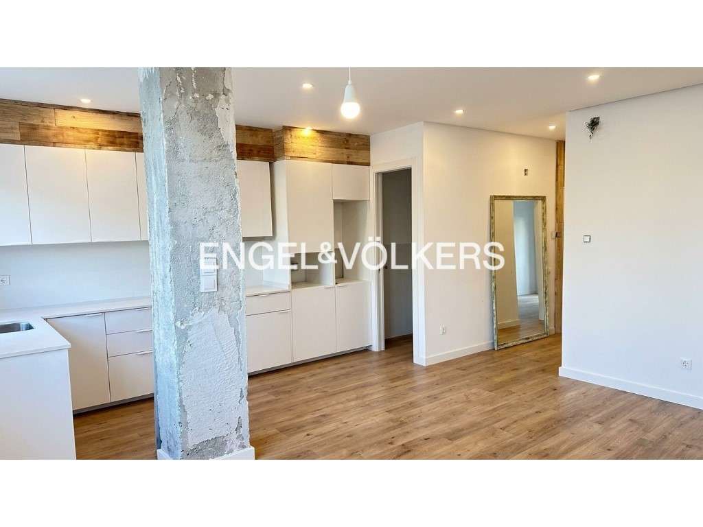 T2 Moderno e Elegante com Excelente Localização no Barreiro - Grande imagem: 4/20