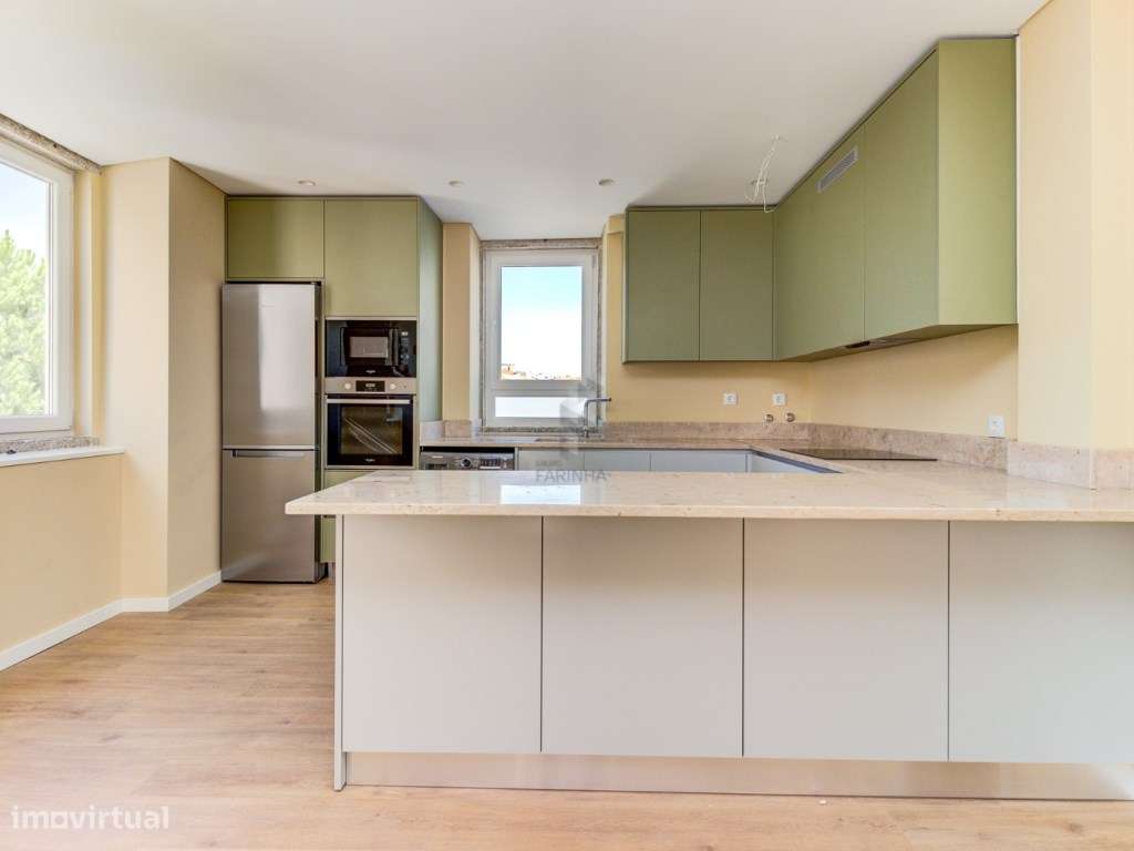 Apartamento T2 + 1 Duplex RENOVADO em Massamá - Grande imagem: 4/15