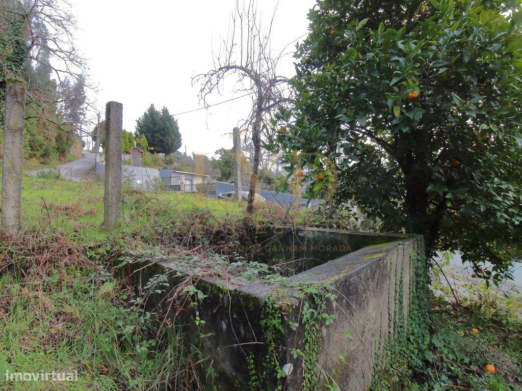 Moradia com terreno Para Restauro-14
