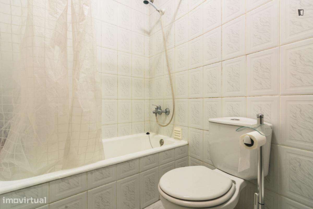 Quarto - localizado em Picoas Lisbon - Grande imagem: 4/7