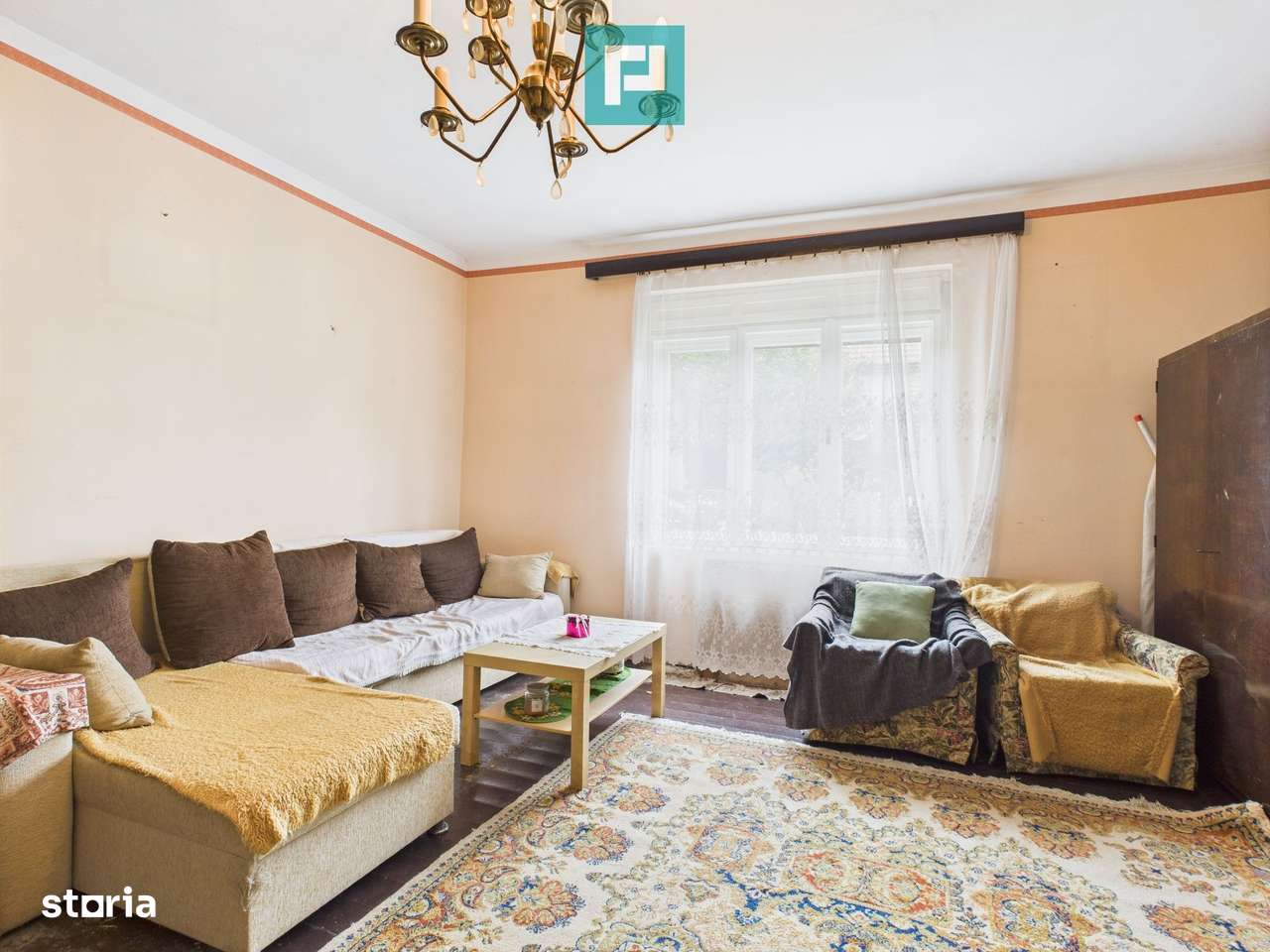 Apartament la casă cu 4 camere în Pârneava - Imagine principală: 3/14