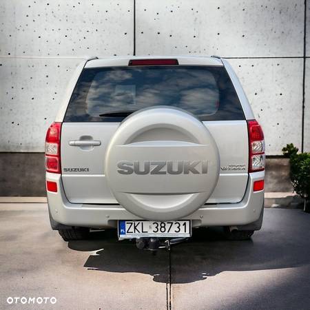 Suzuki Grand Vitara 2.0 De luxe - 9