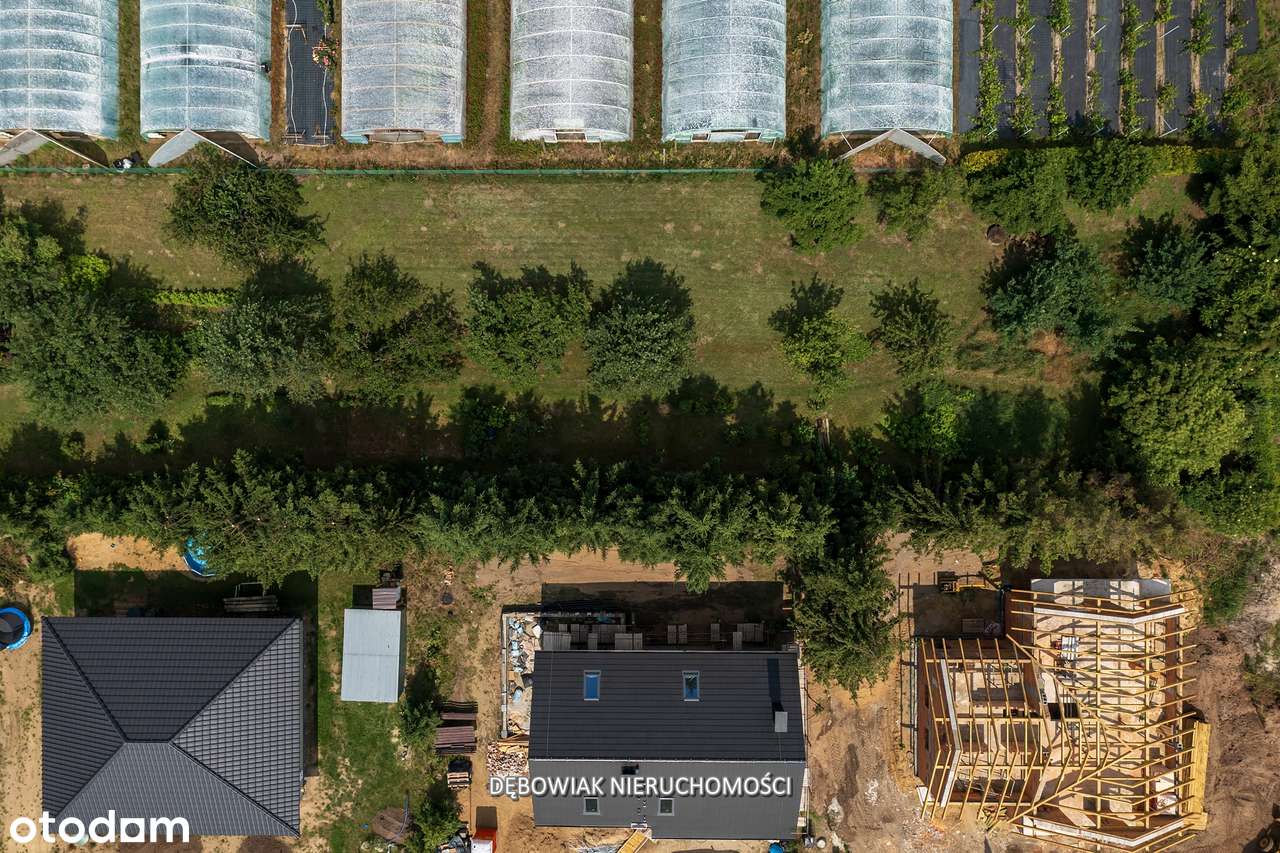 Obszerna działka budowlana blisko Kani-11