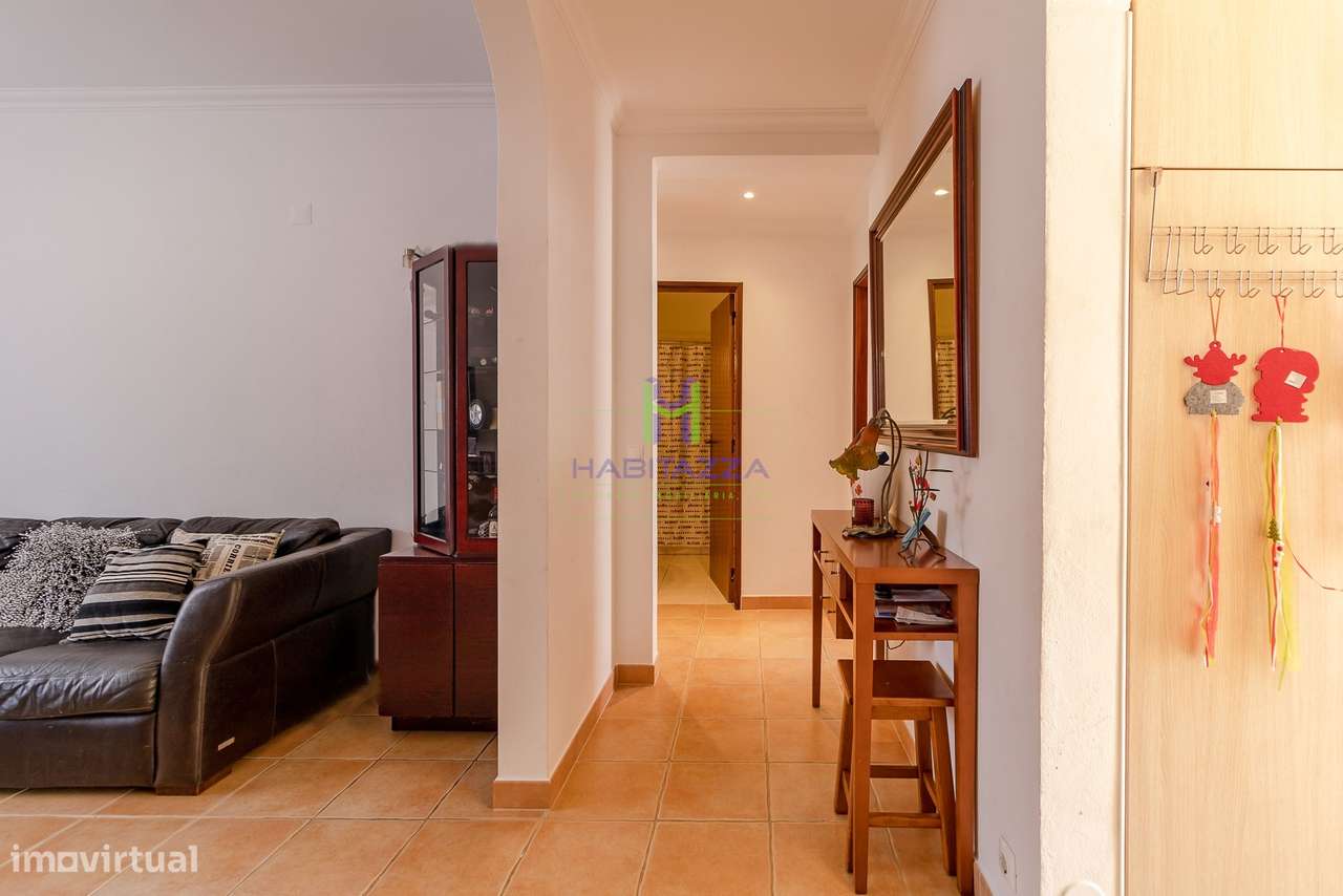 Apartamento T2 + Anexo com 1 quarto, 1 Escritório e 1 Casa de Banho, c-12