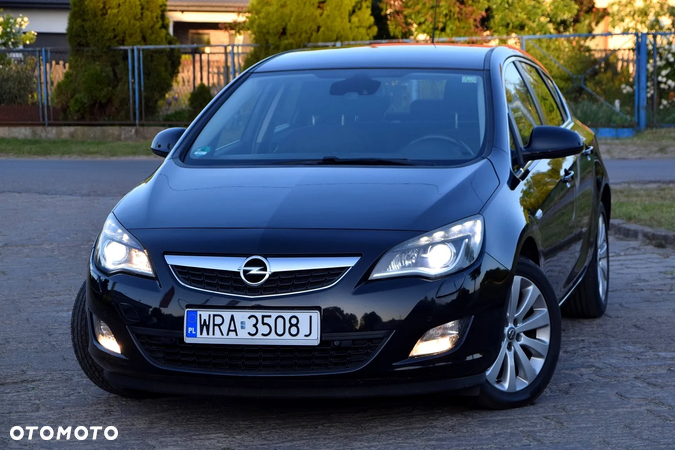 Opel Astra 1.4 Turbo Cosmo - 3