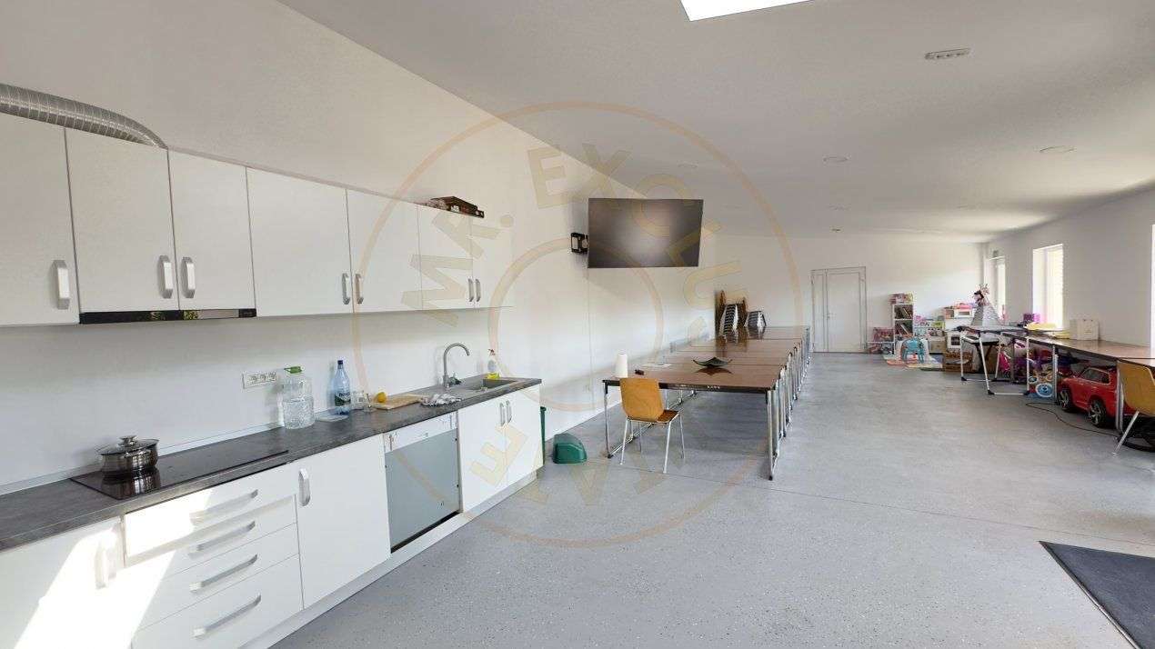 Cladire cu 2 Spatii Comerciale S+P+1-Ultracentral Carei-Str.1 Dec. 191 - Imagine principală: 4/19