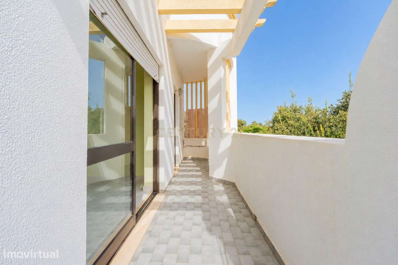 Apartamento T2 em Estômbar, Lagoa - Oportunidade Única!-15