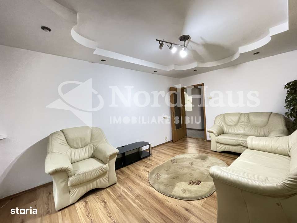 VANZARE – Apartament 3 camere decomandat | Zona Mihai Viteazu-0