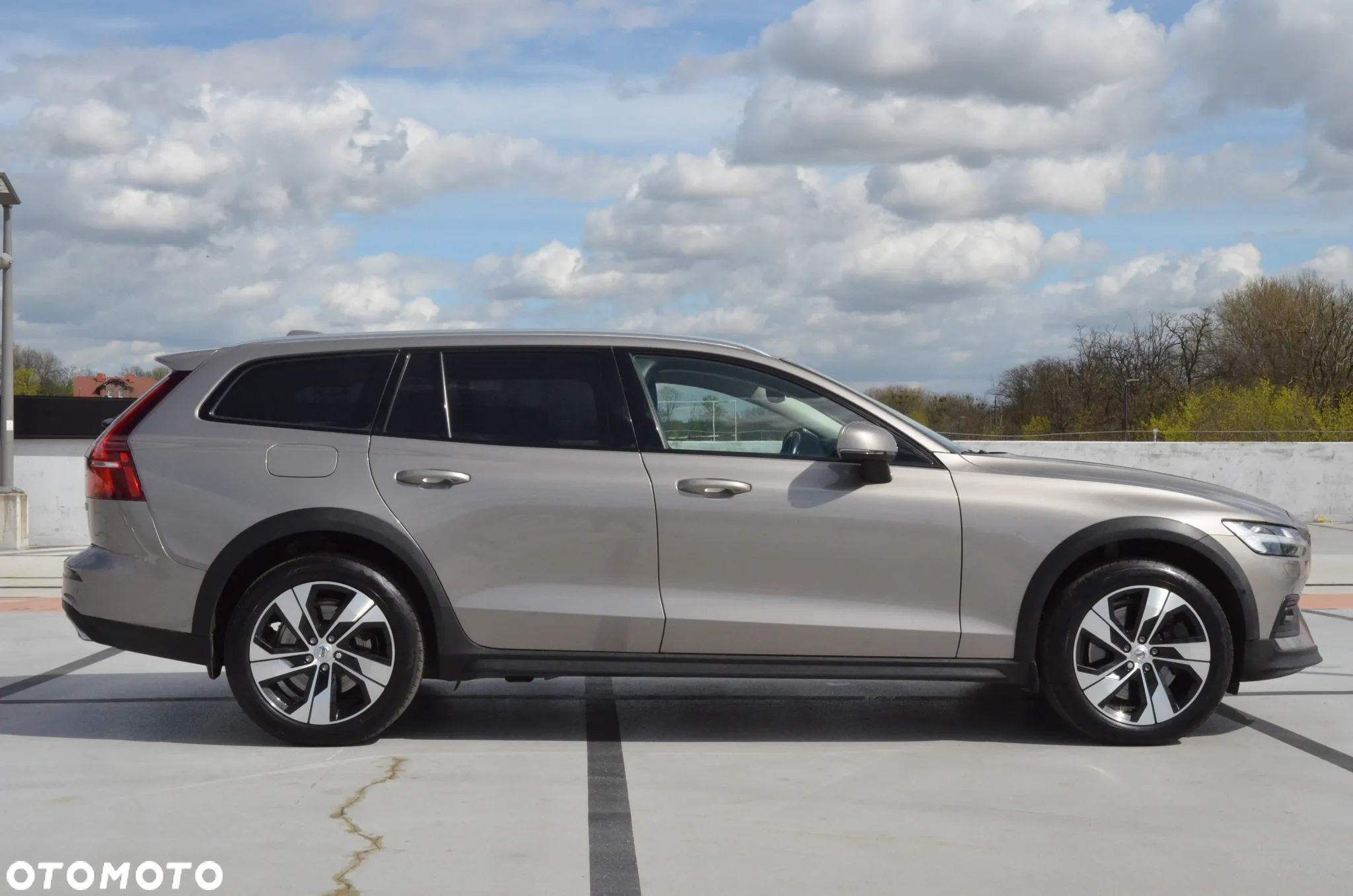Volvo V60 Cross Country B4 D AWD Geartronic Pro - 10