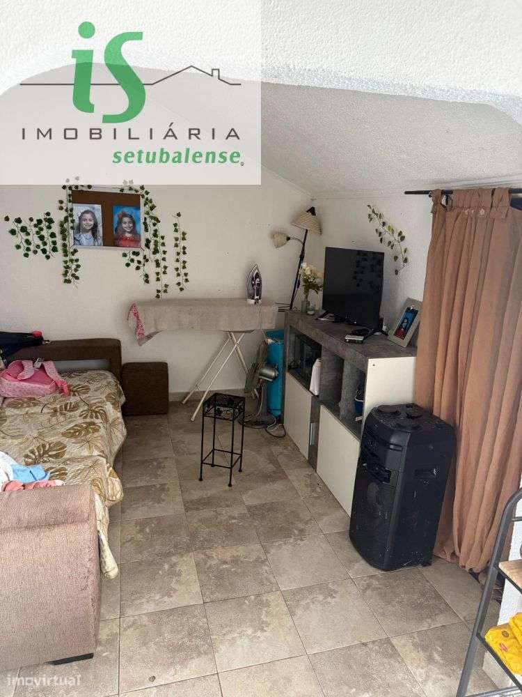 APARTAMENTO T3 NO MONTALVÃO EM SETÚBAL (3º ANDAR SEM ELEVADOR EXCEL-19