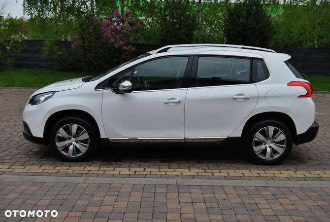 Peugeot 2008 1.6 e-HDi Allure S&S - 17