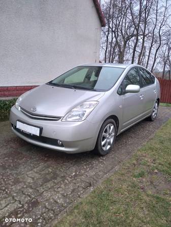 Toyota Prius (Hybrid) Executive - 4