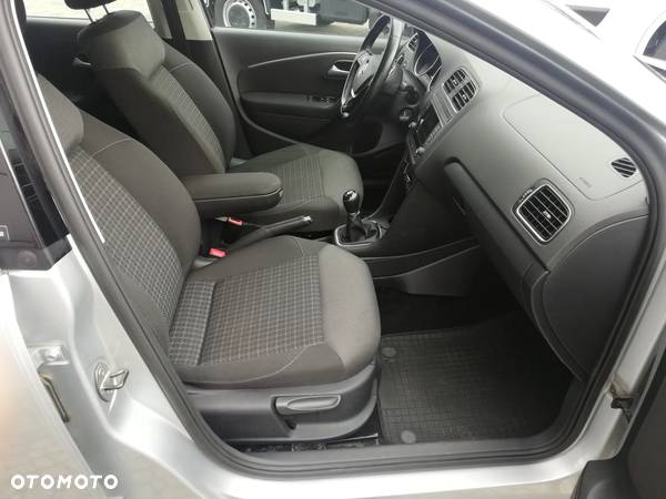 Volkswagen Polo 1.2 TSI BMT Comfortline - 16