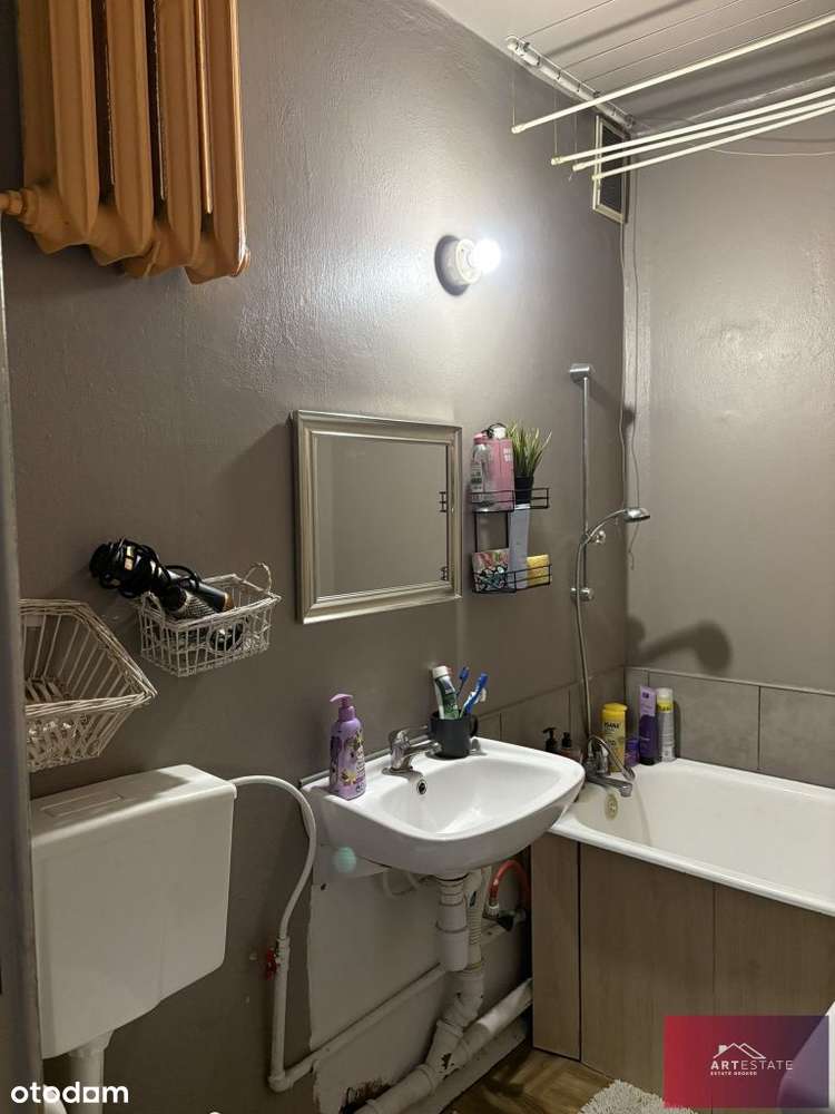 Przestronna Kawalerka z windą Retkinia-2